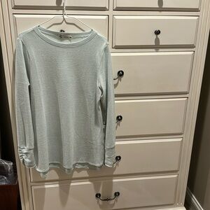 Carve Designs sweater in Ice Blue/Ice Green. Super soft. Comfy. Light sweater.
